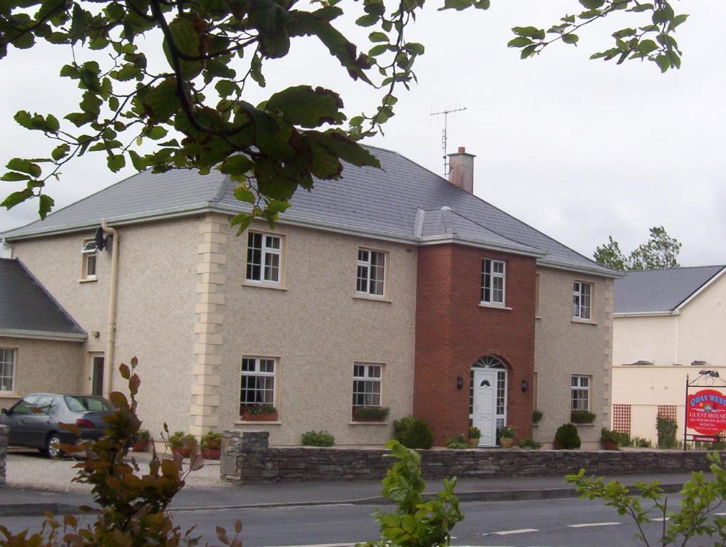 Quay West Ireland Bed and Breakfast Westport Exteriör bild